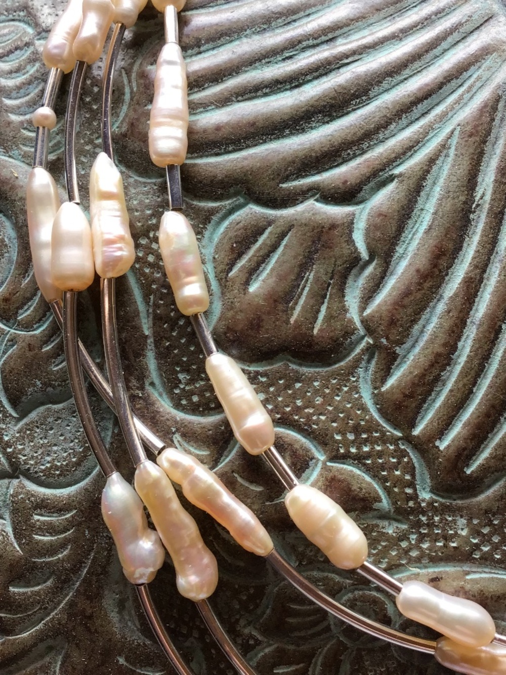 Contemporary Pearl necklace